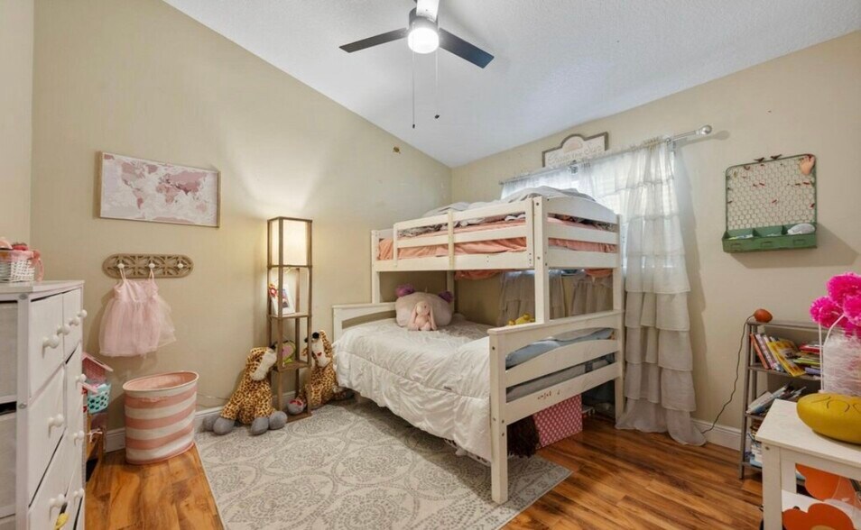 Building Photo - 2544 Ventura Cir