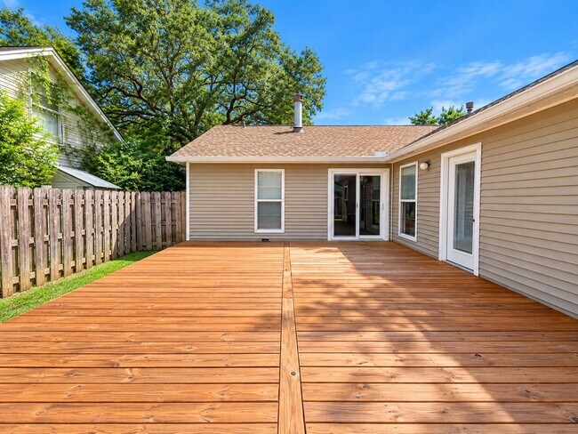 Building Photo - 3022 Blue Pine Ln