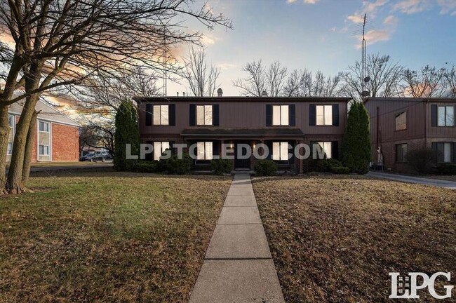 Building Photo - 1665 Brownstone Blvd