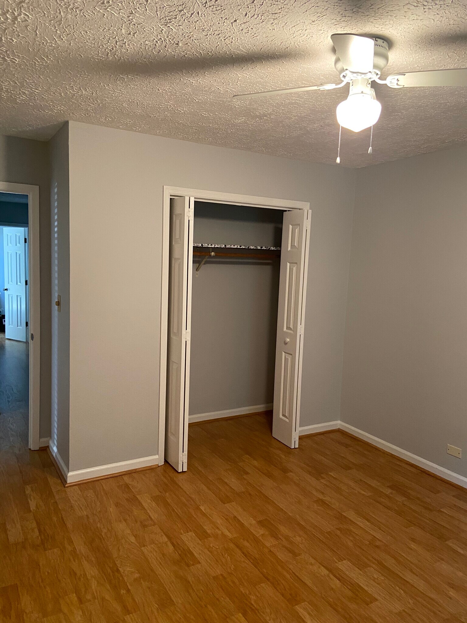Bedroom - 504 Mountain Park Rd
