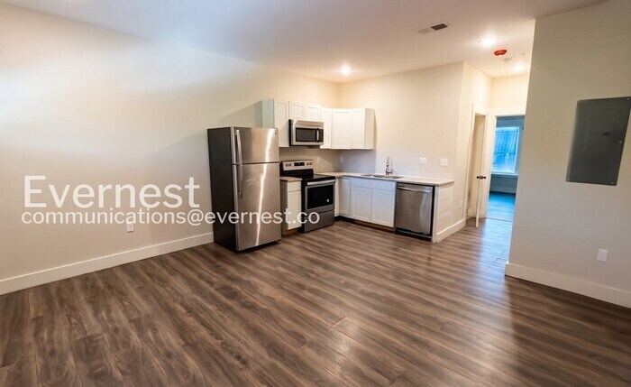 Building Photo - 5407 Hixson Pike