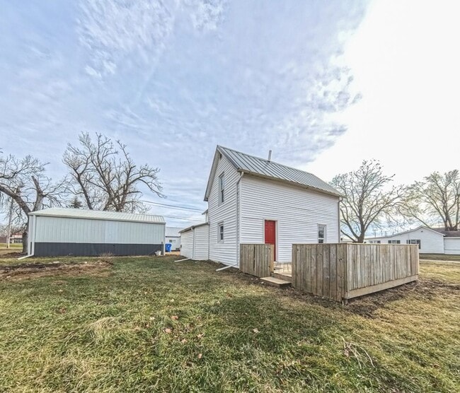 Building Photo - Newly remodeled 3 bedroom 2 bathroom home-Located in Jefferson