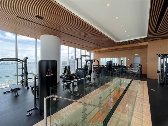 Building Photo - 300 Biscayne Boulevard Way