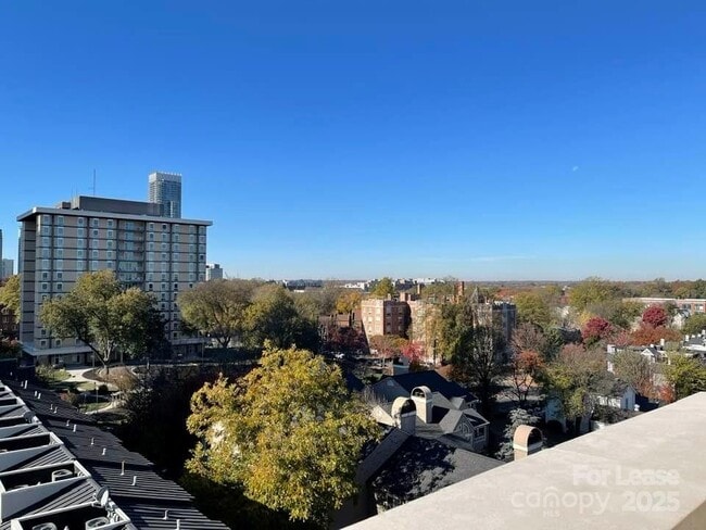 Building Photo - 715 N Church St