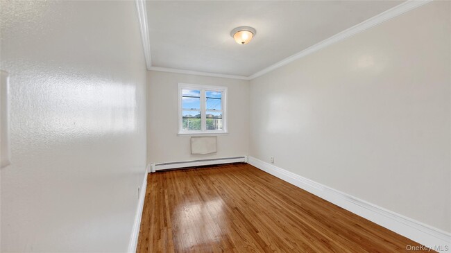 Building Photo - 4392 Carpenter Ave