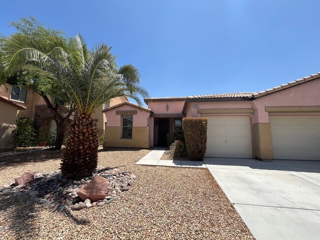 Primary Photo - Large single story house for rent