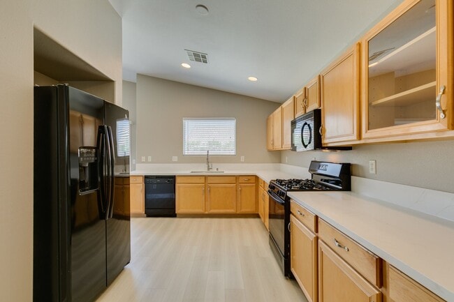 Building Photo - Beautiful Single-Story 3 Bedroom Home in Summerlin South