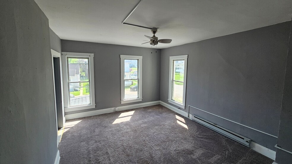 Building Photo - 23 Madison St