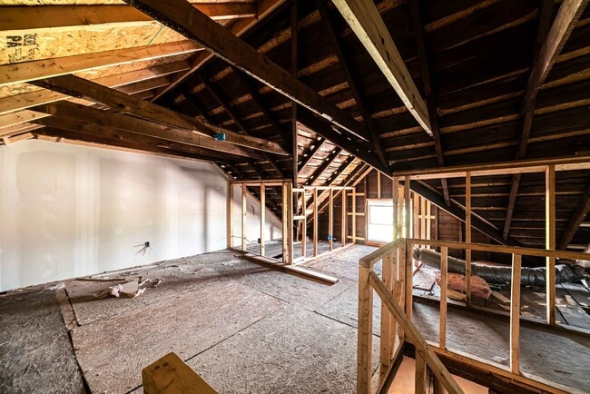 Building Photo - 156 Leicester Ct