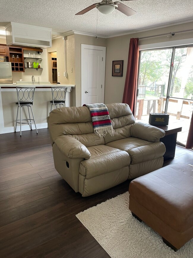 Building Photo - 9992 FM1283