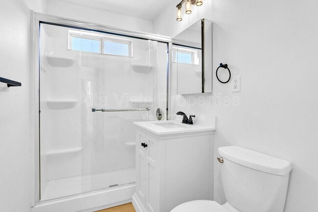 Building Photo - 4722 Mt La Palma Dr