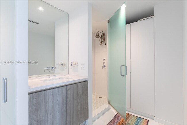 Building Photo - 1040 Biscayne Blvd