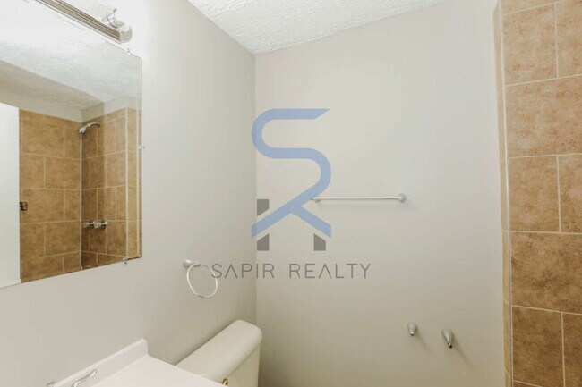 Building Photo - 2018 Pryor Rd SW