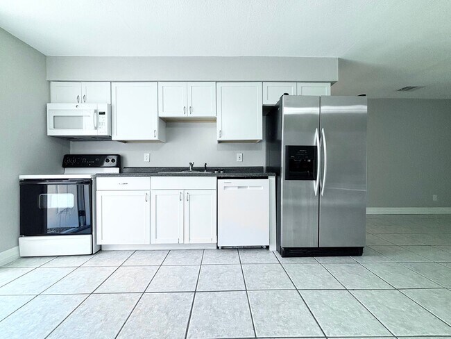 Primary Photo - 5476/5478 Ave C