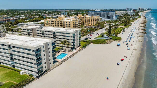 Building Photo - 1236 Hillsboro Mile