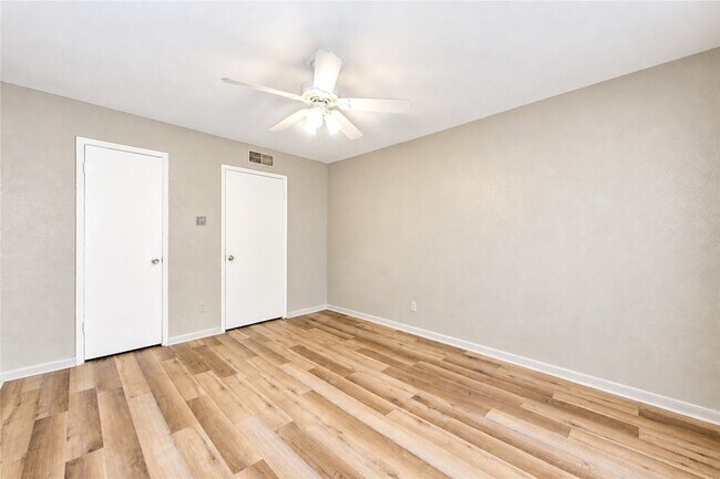 Building Photo - 6606 De Moss Dr