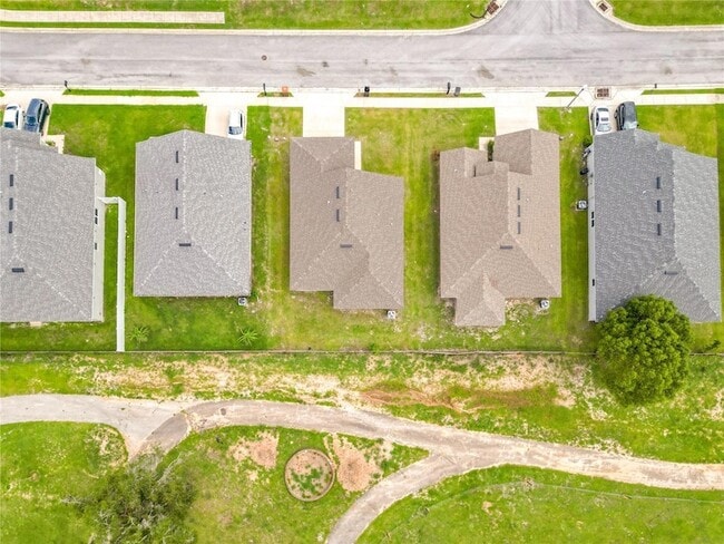 Building Photo - 187 NW 45th Loop