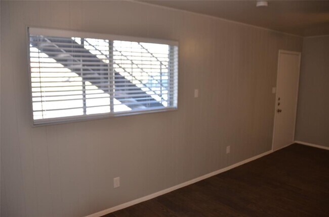 Building Photo - 1209 Vance St