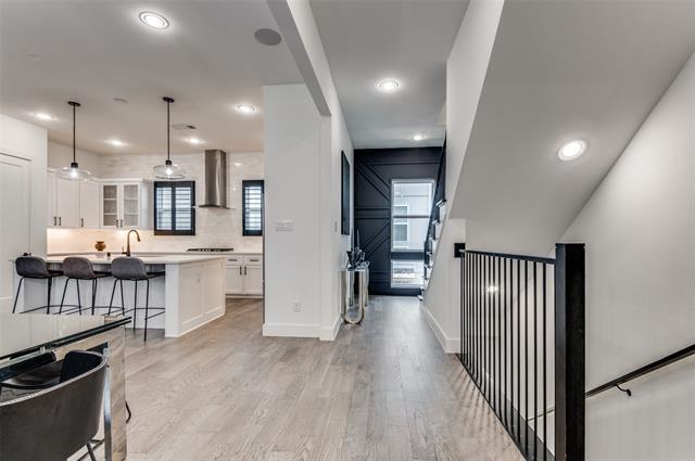 Building Photo - 2537 El Camino Ln