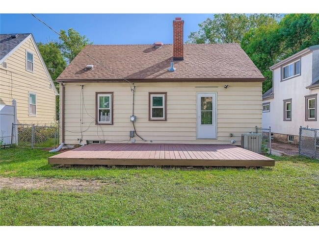 Building Photo - 837 Bidwell St