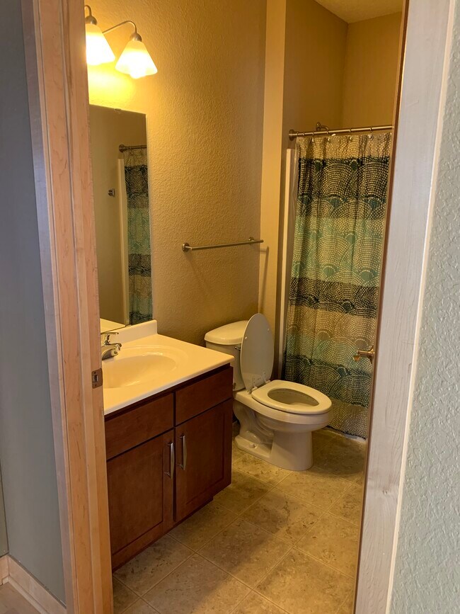 2nd Bathroom with laundry - 4750 E 53rd St