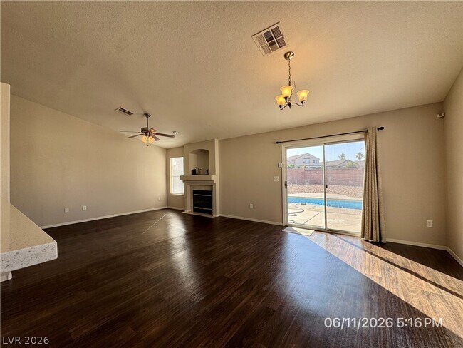 Building Photo - 222 Quailbush Dr
