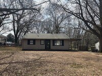 Building Photo - 837 Carrolton Rd