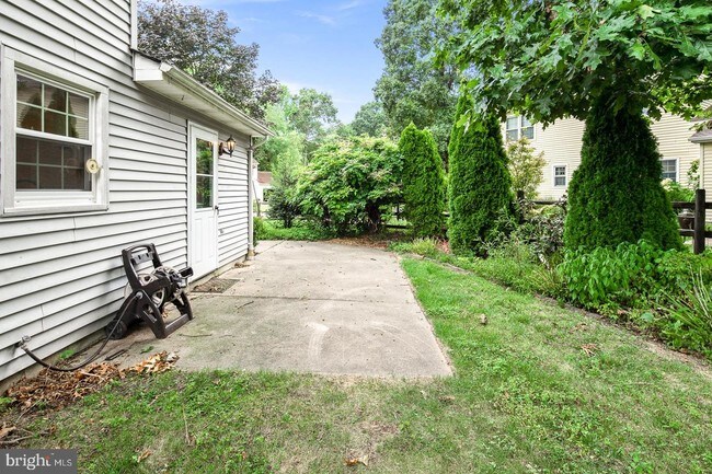 Primary Photo - 16 Clifford E Harbourt Dr