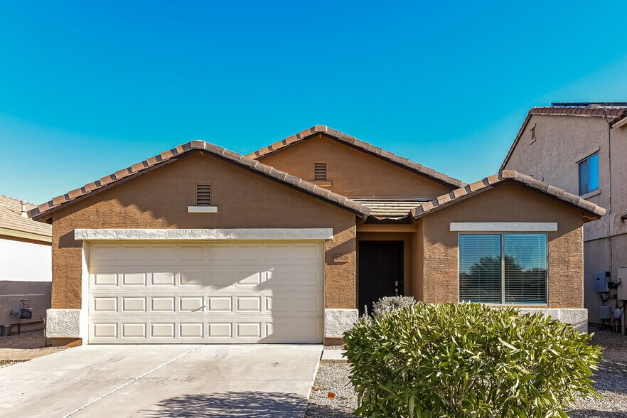 Primary Photo - 45828 W Tulip Ln