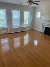 Building Photo - 724 Hinman-2E