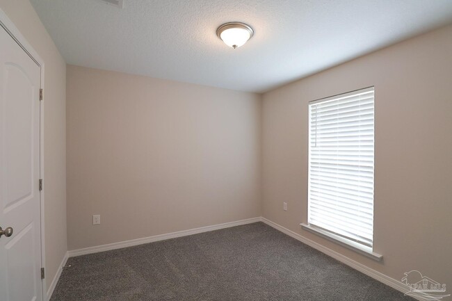 Building Photo - 1285 Mills Ave