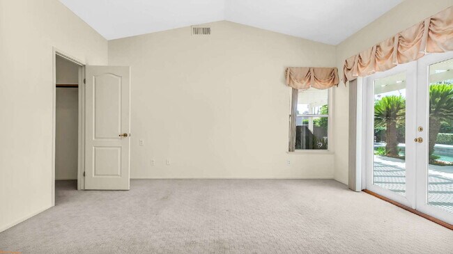 Building Photo - Spacious 3-Bedroom Retreat with 2.5 Baths in Palm Desert, Long-Term Rental (one year minimum)