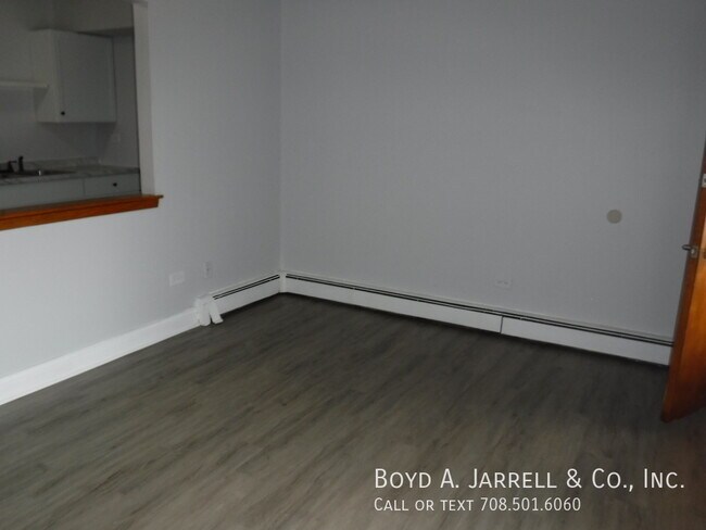 Building Photo - 12401 Honore-041 05