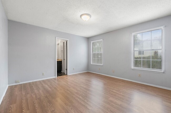 Building Photo - 1708 Woodley Rd