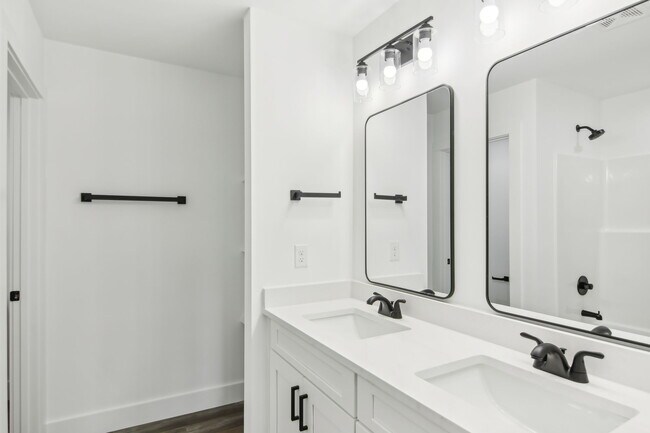 Building Photo - 4025 Cedar Fls Ln