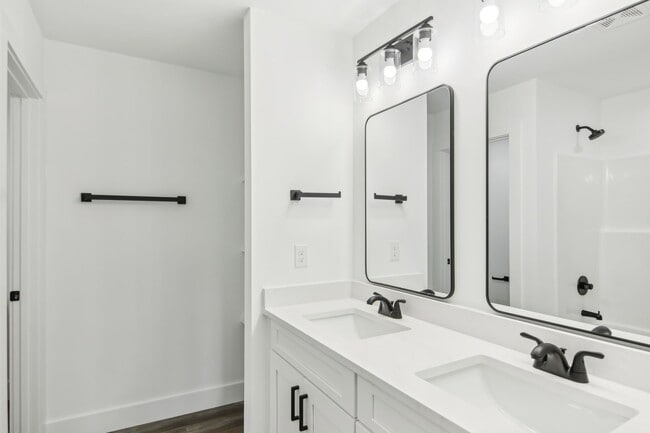 Building Photo - 4030 Cedar Fls Ln