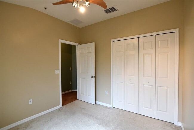 Building Photo - OVIEDO 3br 2.5ba townhome in Arborview Par...