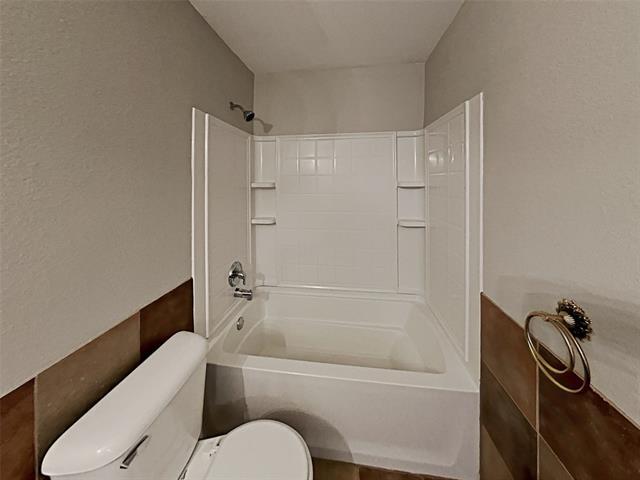 Building Photo - 9020 Cheswick Dr