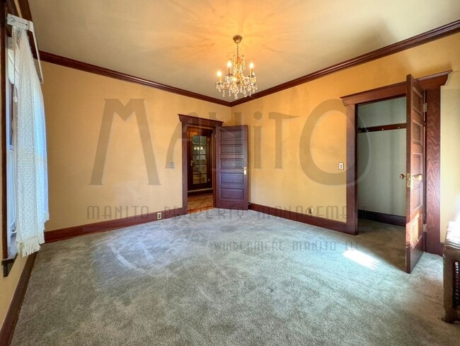 Building Photo - South Hill Swank