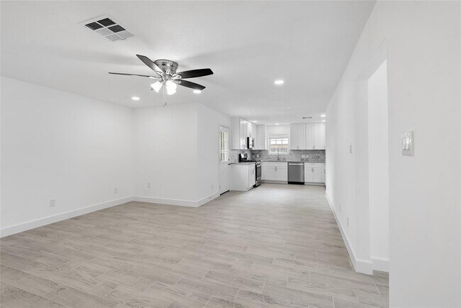 Building Photo - 1814 Hanbury Ct