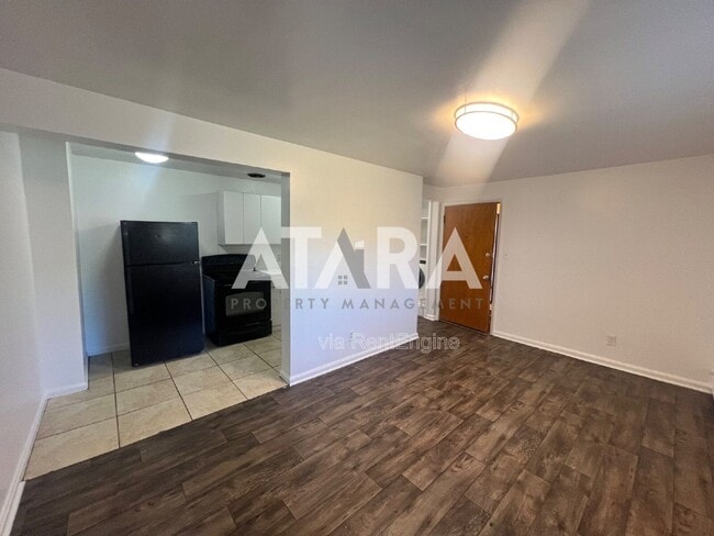Building Photo - 177 W 300 N