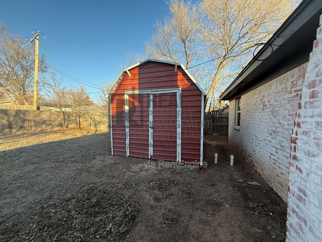 Building Photo - 7116 Imperial Trail