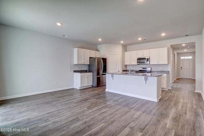 Building Photo - 1329 Clendon Cir
