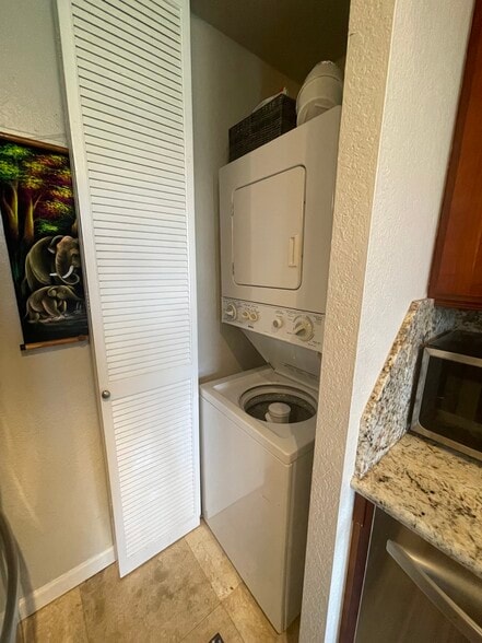 Washer and dryer inside the unit - 320 Lili?uokalani Ave