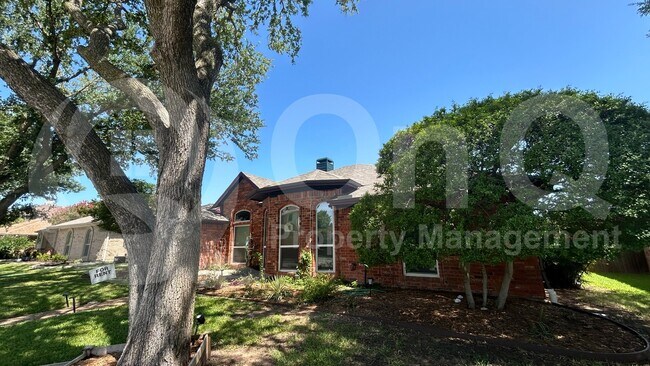 Primary Photo - 1217 Babbling Brook Dr