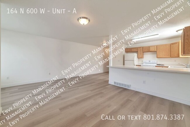 Building Photo - Beautiful Newly Renovated Pet Friendly 2 B...