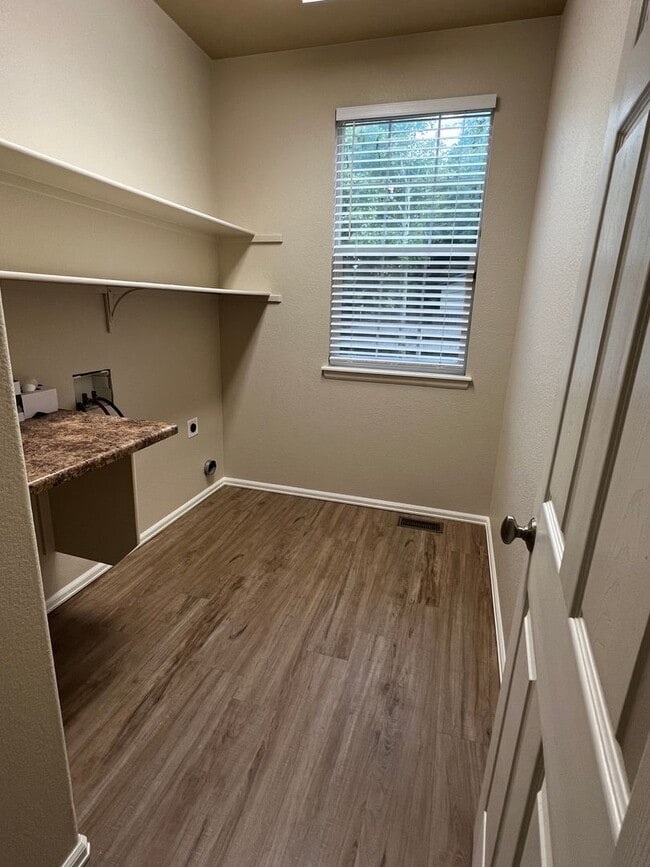 Building Photo - 3032 Hackney Ln