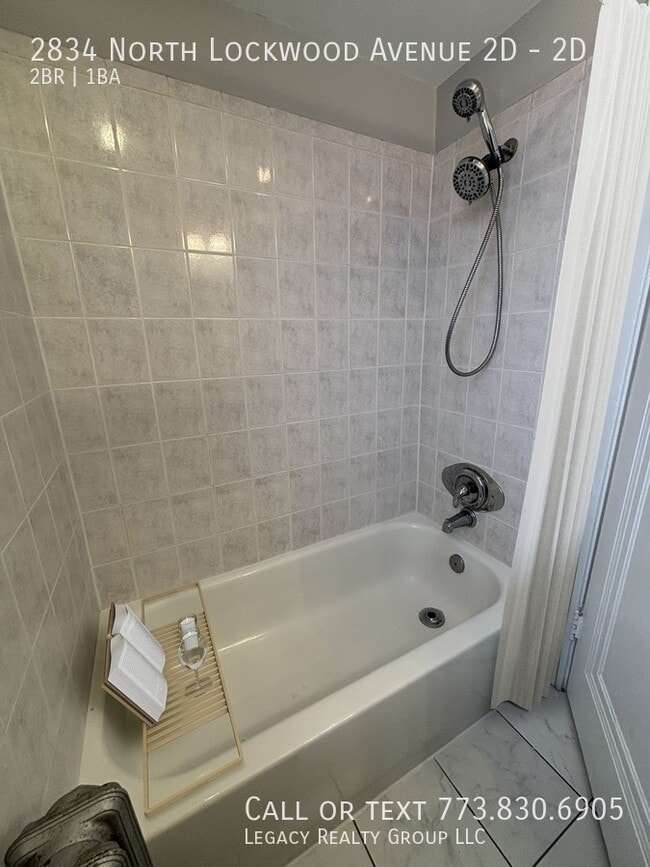 Building Photo - 2834 N Lockwood Ave