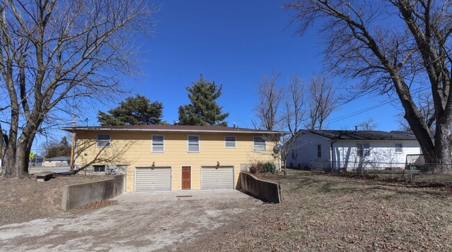 Building Photo - 306 MO-124