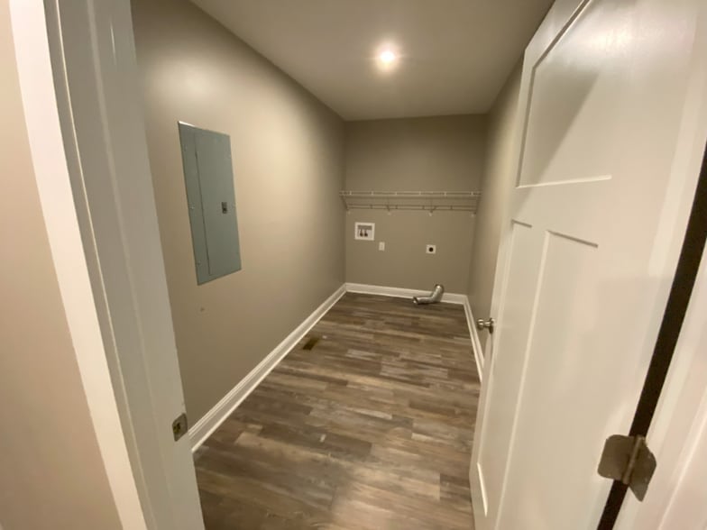 Building Photo - 524 Mill Creek Rd